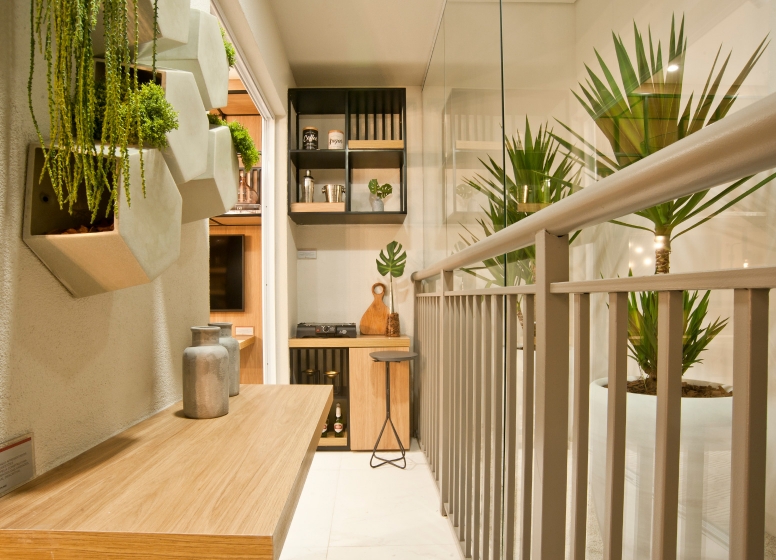 Como otimizar e melhorar o espaço de varanda em apartamento pequeno